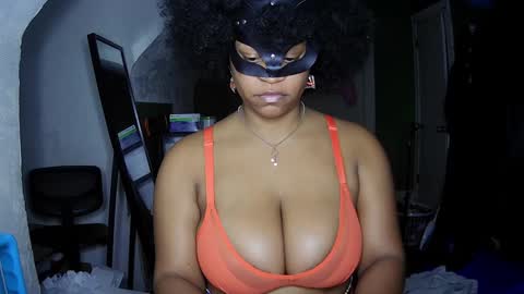 Snapshot of blacksirenqueen chatting on 12-07-24, 03:14 Queen Siren online show from 12-07-24, 03:14