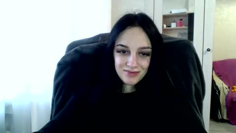 Snapshot of blacky_berry chatting on 01-28-25, 02:31 Ivy online show from 01-28-25, 02:31