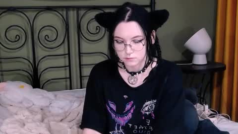 Snapshot of blacky_tea chatting on 03-08-25, 02:45 blacky_tea online show from 03-08-25, 02:45