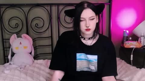 Snapshot of blacky_tea chatting on 10-20-25, 08:09 blacky_tea online show from 10-20-25, 08:09