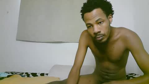 Snapshot of blackzilian_ chatting on 10-19-25, 07:42 HASSAN online show from 10-19-25, 07:42