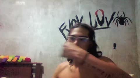 Snapshot of blade_sensual chatting on 12-15-25, 04:39 blade_sensual online show from 12-15-25, 04:39