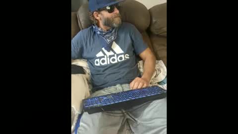 Snapshot of blair_43 chatting on 06-10-26, 09:35 blair_43 online show from 06-10-26, 09:35