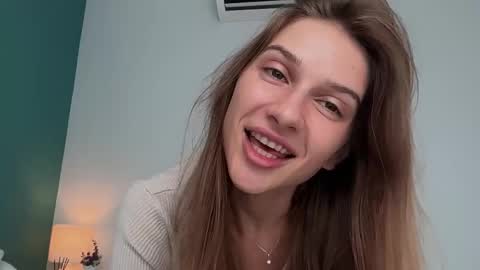 Snapshot of blair_foxxxy chatting on 11-06-25, 04:02 Blair online show from 11-06-25, 04:02