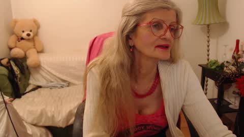 Snapshot of blairfort chatting on 01-26-25, 01:52 blairfort online show from 01-26-25, 01:52