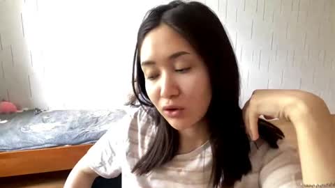 Mila online show from 04-28-26, 07:46