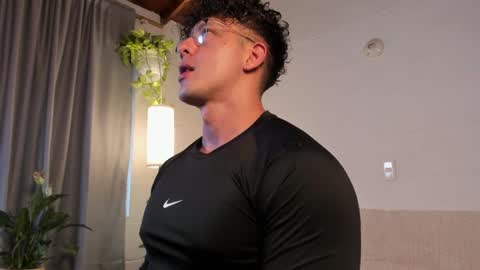 Blake Levi  Independent Model online show from 02-12-25, 09:54