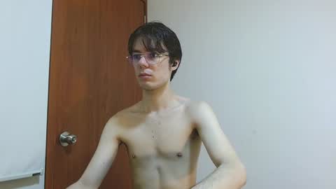 Snapshot of blakeshatter chatting on 12-24-24, 04:19 blakeshatter online show from 12-24-24, 04:19