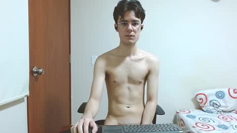 Snapshot of blakeshatter chatting on 01-11-25, 06:12 blakeshatter online show from 01-11-25, 06:12