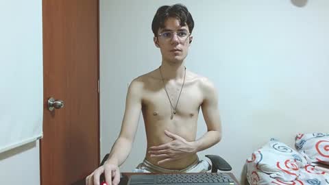 Snapshot of blakeshatter chatting on 01-12-25, 12:18 blakeshatter online show from 01-12-25, 12:18