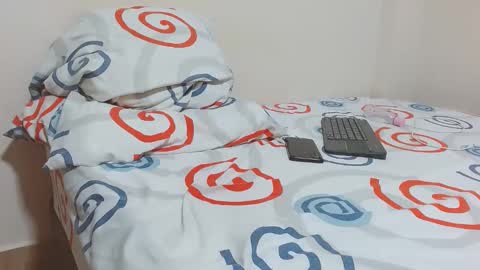 Snapshot of blakeshatter chatting on 01-15-25, 05:47 blakeshatter online show from 01-15-25, 05:47