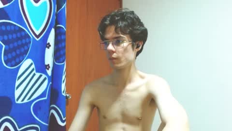 Snapshot of blakeshatter chatting on 03-06-25, 07:03 blakeshatter online show from 03-06-25, 07:03