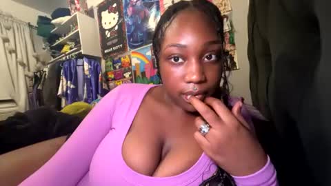 Snapshot of blasiangyal chatting on 08-06-26, 01:29 blasiangyal online show from 08-06-26, 01:29