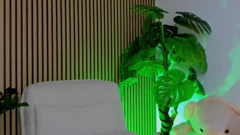 Khlloe online show from 03-10-26, 08:25