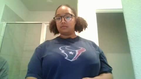 BLESSICA  EDDIE LOVE online show from 04-22-26, 06:16