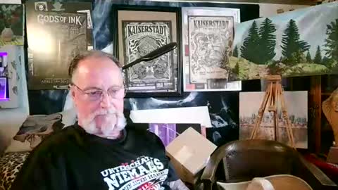 Snapshot of blindsurfer780299 chatting on 07-08-26, 02:21 blindsurfer780299 online show from 07-08-26, 02:21