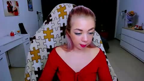 Snapshot of blinkofeyes chatting on 02-07-25, 02:26 Nicole online show from 02-07-25, 02:26