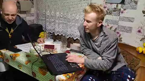 blond_boy69 online show from 04-15-26, 06:59