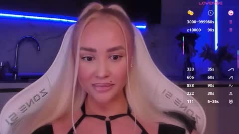 Snapshot of blond_diamond chatting on 03-20-26, 11:09 Lana online show from 03-20-26, 11:09