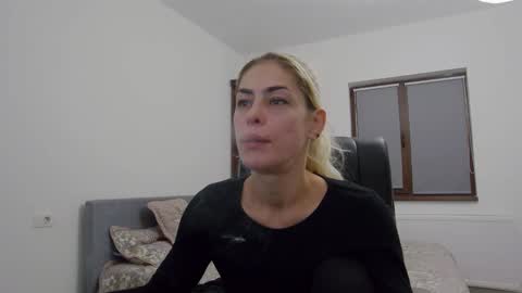 Snapshot of blonde4pasion chatting on 12-04-24, 05:27 blonde4pasion online show from 12-04-24, 05:27