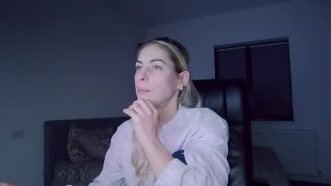 Snapshot of blonde4pasion chatting on 12-05-24, 08:11 blonde4pasion online show from 12-05-24, 08:11