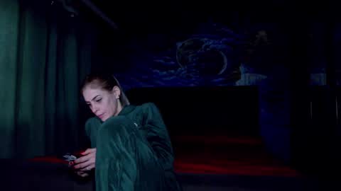 Snapshot of blonde4pasion chatting on 01-14-25, 02:32 blonde4pasion online show from 01-14-25, 02:32