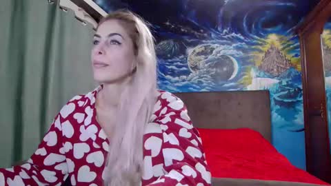 Snapshot of blonde4pasion chatting on 01-19-25, 06:53 blonde4pasion online show from 01-19-25, 06:53