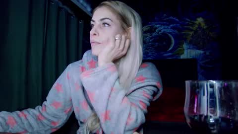 Snapshot of blonde4pasion chatting on 01-25-25, 06:46 blonde4pasion online show from 01-25-25, 06:46