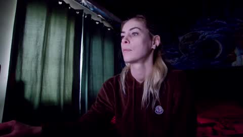 Snapshot of blonde4pasion chatting on 03-03-25, 09:33 blonde4pasion online show from 03-03-25, 09:33