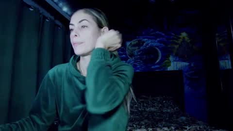 Snapshot of blonde4pasion chatting on 10-22-25, 07:02 blonde4pasion online show from 10-22-25, 07:02