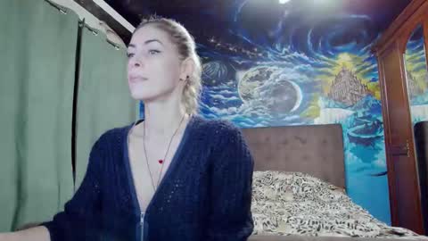 Snapshot of blonde4pasion chatting on 10-31-25, 04:30 blonde4pasion online show from 10-31-25, 04:30