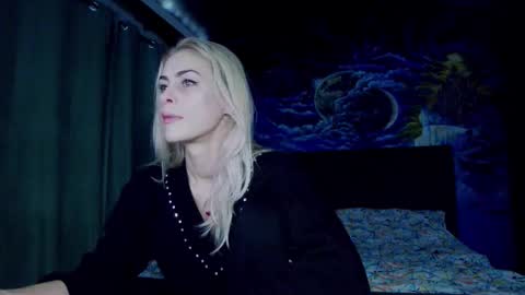 Snapshot of blonde4pasion chatting on 11-23-25, 05:35 blonde4pasion online show from 11-23-25, 05:35