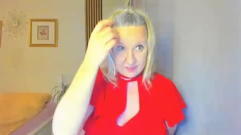 Snapshot of blonde_angel20 chatting on 01-31-25, 05:32 Nicole online show from 01-31-25, 05:32