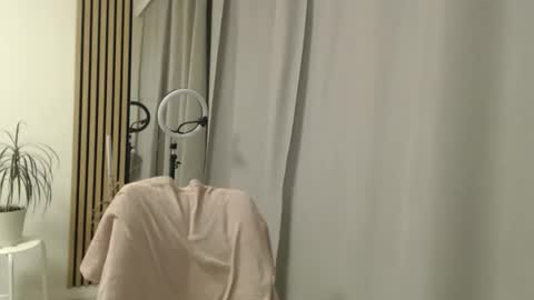 Nicole online show from 02-11-26, 05:40