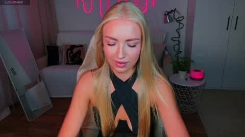 Nessa online show from 06-25-26, 02:32
