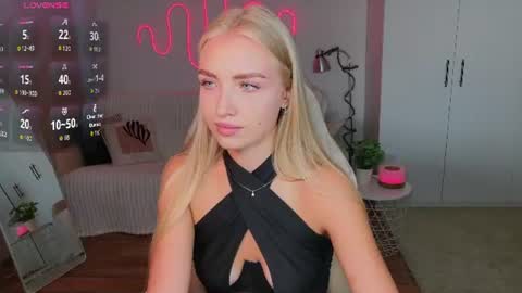 Nessa online show from 07-17-26, 11:06