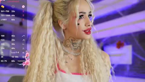 blondie_muller online show from 10-31-25, 09:27