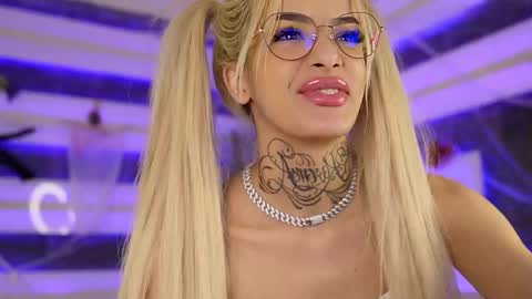 blondie_muller online show from 11-07-25, 09:04