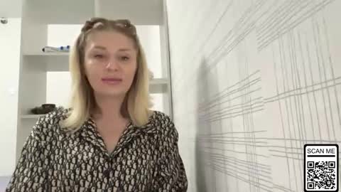 Snapshot of blondie_xoxoxo chatting on 11-13-25, 06:56 blondie_xoxoxo online show from 11-13-25, 06:56