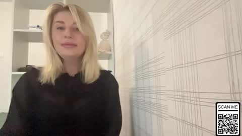 Snapshot of blondie_xoxoxo chatting on 11-17-25, 07:58 blondie_xoxoxo online show from 11-17-25, 07:58