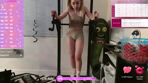 Snapshot of blondiebubblebooty chatting on 02-26-25, 10:26 Bubbles online show from 02-26-25, 10:26