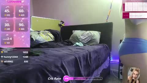 Snapshot of blondiebubblebooty chatting on 09-18-25, 02:02 Bubbles online show from 09-18-25, 02:02