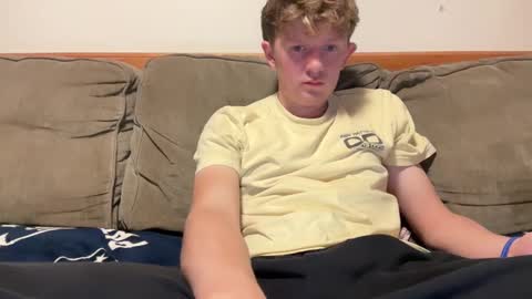 Snapshot of blondiedicks1 chatting on 10-04-25, 05:33 blondiedicks1 online show from 10-04-25, 05:33