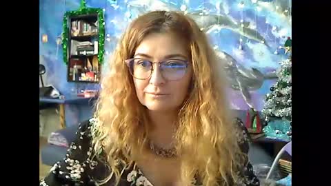 Snapshot of blondmilfs chatting on 01-05-25, 10:32 BlondMILfs online show from 01-05-25, 10:32