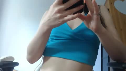 Snapshot of blondyelena chatting on 06-23-26, 06:00 blondyelena online show from 06-23-26, 06:00