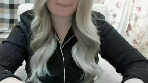 blondymargaret online show from 03-01-25, 10:24