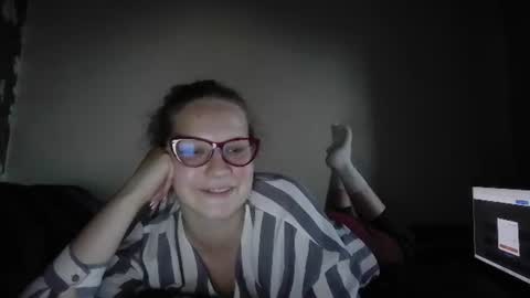 Snapshot of bloomi_lum chatting on 07-15-26, 06:35 Lumi online show from 07-15-26, 06:35