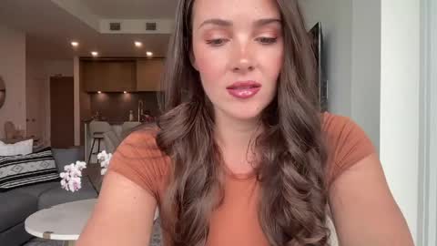 Snapshot of bloomyogi chatting on 06-07-26, 05:06 Emma Bloom online show from 06-07-26, 05:06