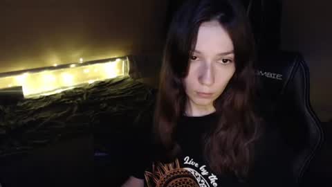Snapshot of blue__velvet_ chatting on 06-15-26, 09:17 blue__velvet_ online show from 06-15-26, 09:17