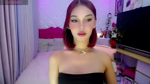 Snapshot of blue_aiveexx chatting on 06-18-26, 02:56 aivee online show from 06-18-26, 02:56